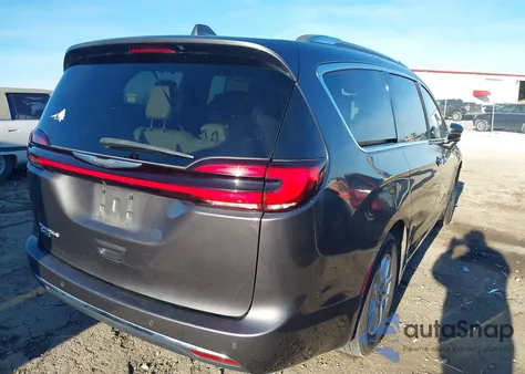 2021 Chrysler Pacifica Touring L z USA, uszkodzony, nr VIN 2C4RC1BG2MR532599